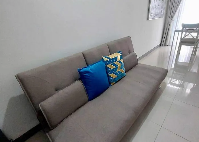 Apartment Comfort & Productivity Rainy Season Wfh Retreat *